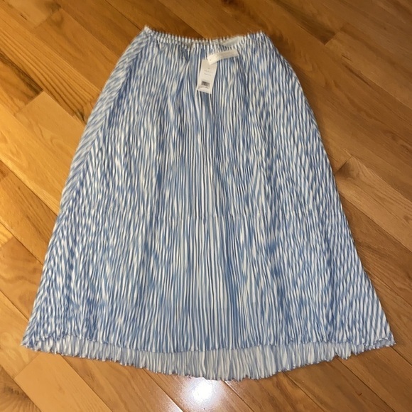 NWT Vince Striped Midi Skirt, size L, perfect summer staple to dress up or down - Picture 7 of 10